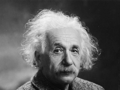 02 de diciembre de 1915 Albert Einstein publica la teoría general de la relatividad