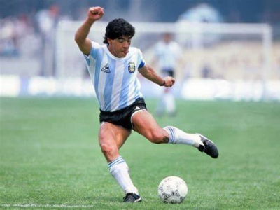 25 de noviembre de  2020 Muere Diego Maradona