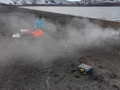 Buscan comprender el comportamiento de volcanes activos en la Antártida